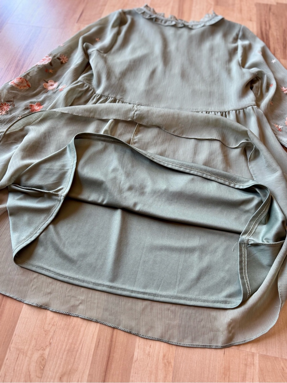 Savanna Jane Olive Green Floral Embroidered Long-Sleeve Tunic Dress - Picture 6 of 7